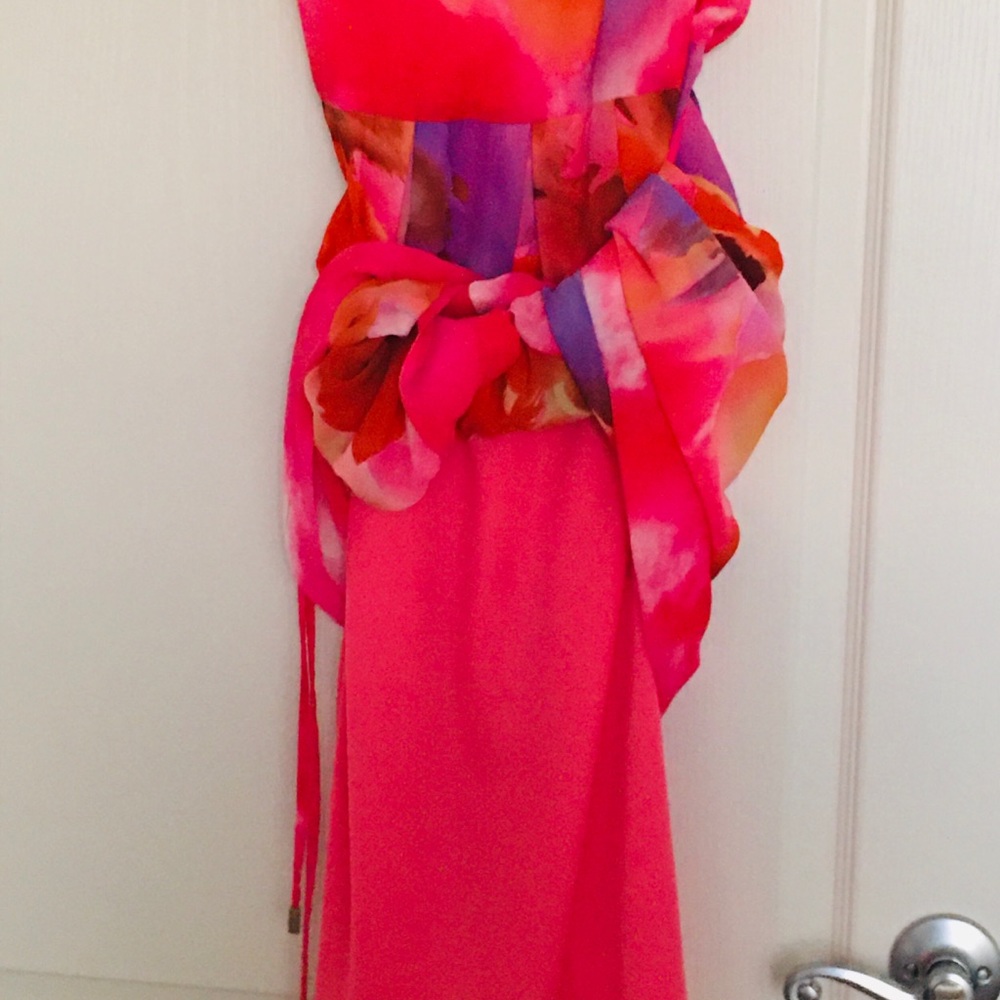Dress - Picture 3 of 9